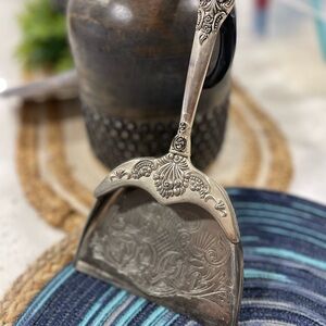 Intricate Silver Floral Serveware Scoop